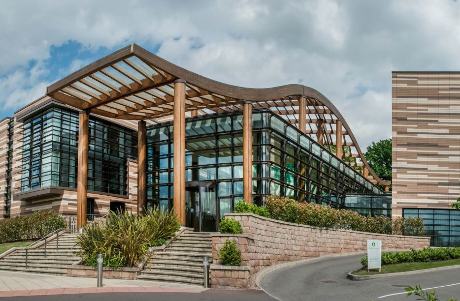 Front view of De Vere Orchard Hotel in Nottingham, UK